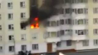 Таджики спасали ребенка в город Москве понимаем друг друга 3 этаж.طاجک بچها در مسکو تفلرا أز آتش نجا