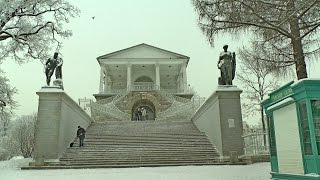 Под одеялом снежным пуховым