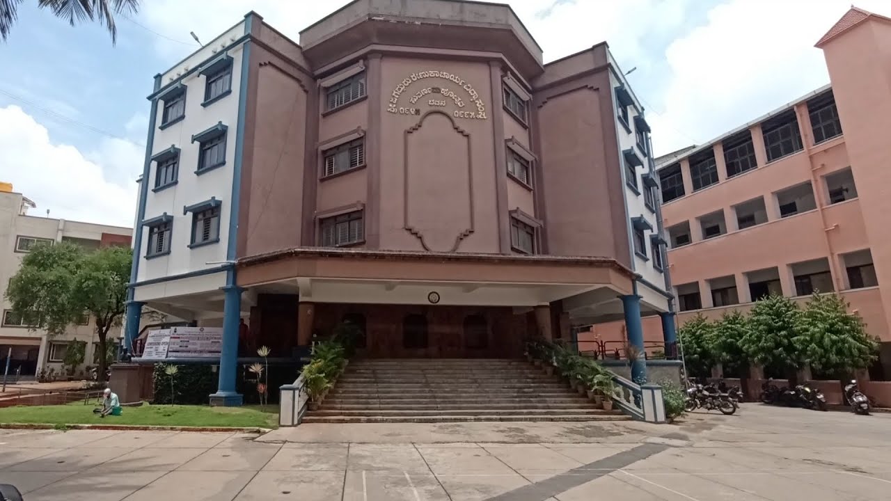 BEST PU COLLEGE IN BENGALURU // SJR PU COLLEGE YouTube