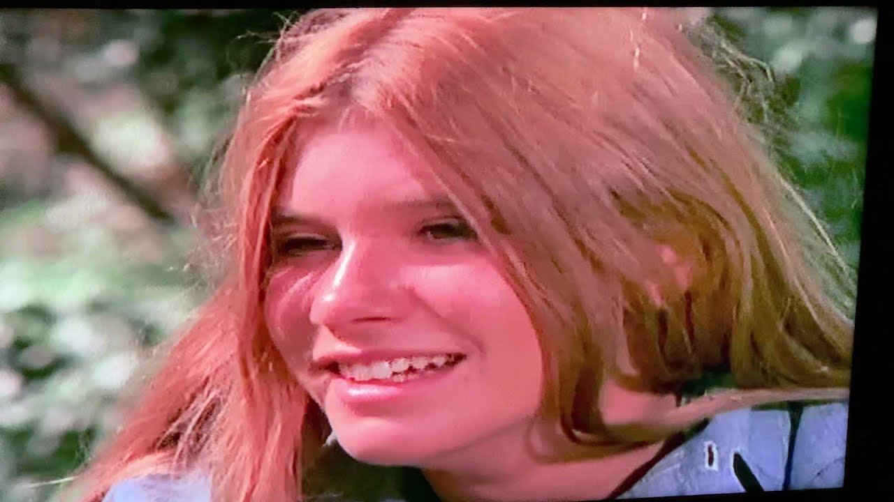 The Waltons ~ Mama💕telling Mary Ellen that she is beautiful 🦋🌷🌹
