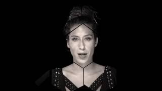 Miss Mara -  Honey