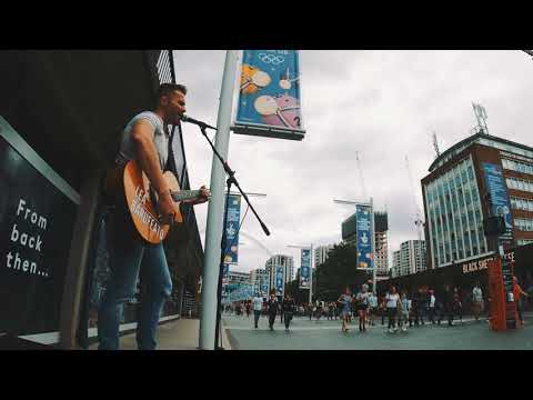 Lea Baruffato - Heaven (Bryan Adams acoustic cover) Wembley Park, London - UK