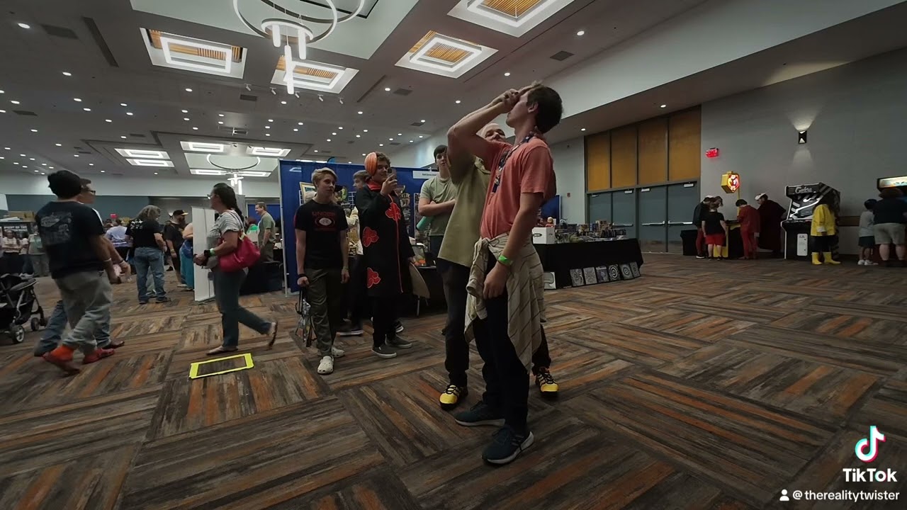 Come down and try HYPNOSIS today only at tucson comic-con