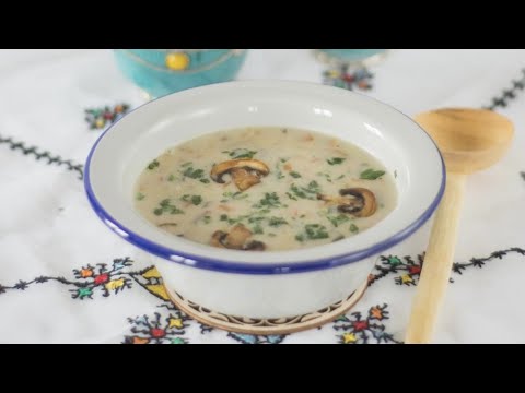 Vidéo: Soupe Aux Choux Au Poulet Et Champignons