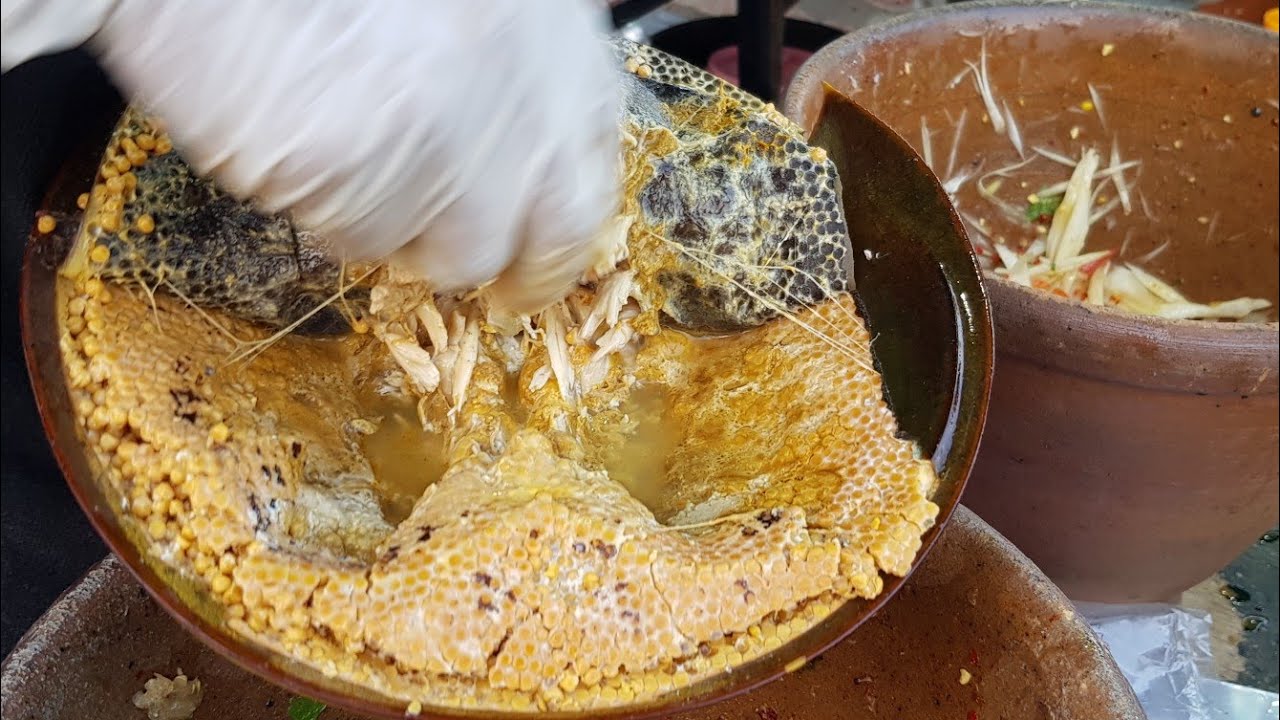 ตัวนี้ร้องอู้หู้..ไข่แมงดาแน่นเต็มตัว ร้านส้มตำยำเจ้เล็ก น้องน้อยหน่าจอมขยันแห่งเมืองประจวบ Som Tum