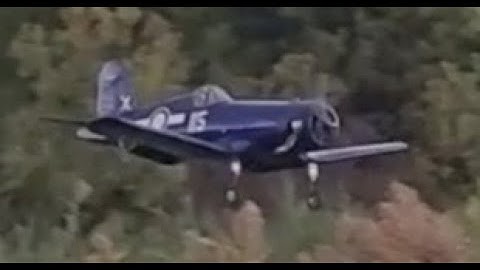 Top Flite   F4U Corsair
