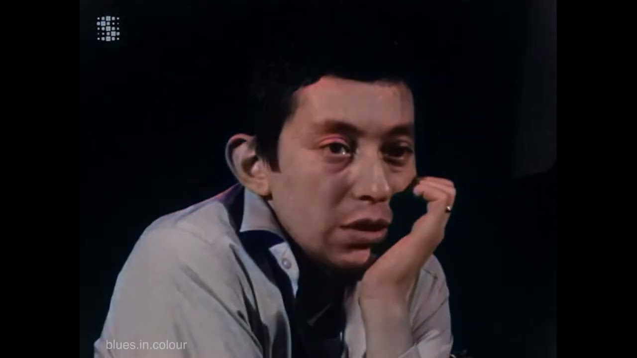 Serge Gainsbourg - singing in his flat [Colourised] 1964 - YouTube