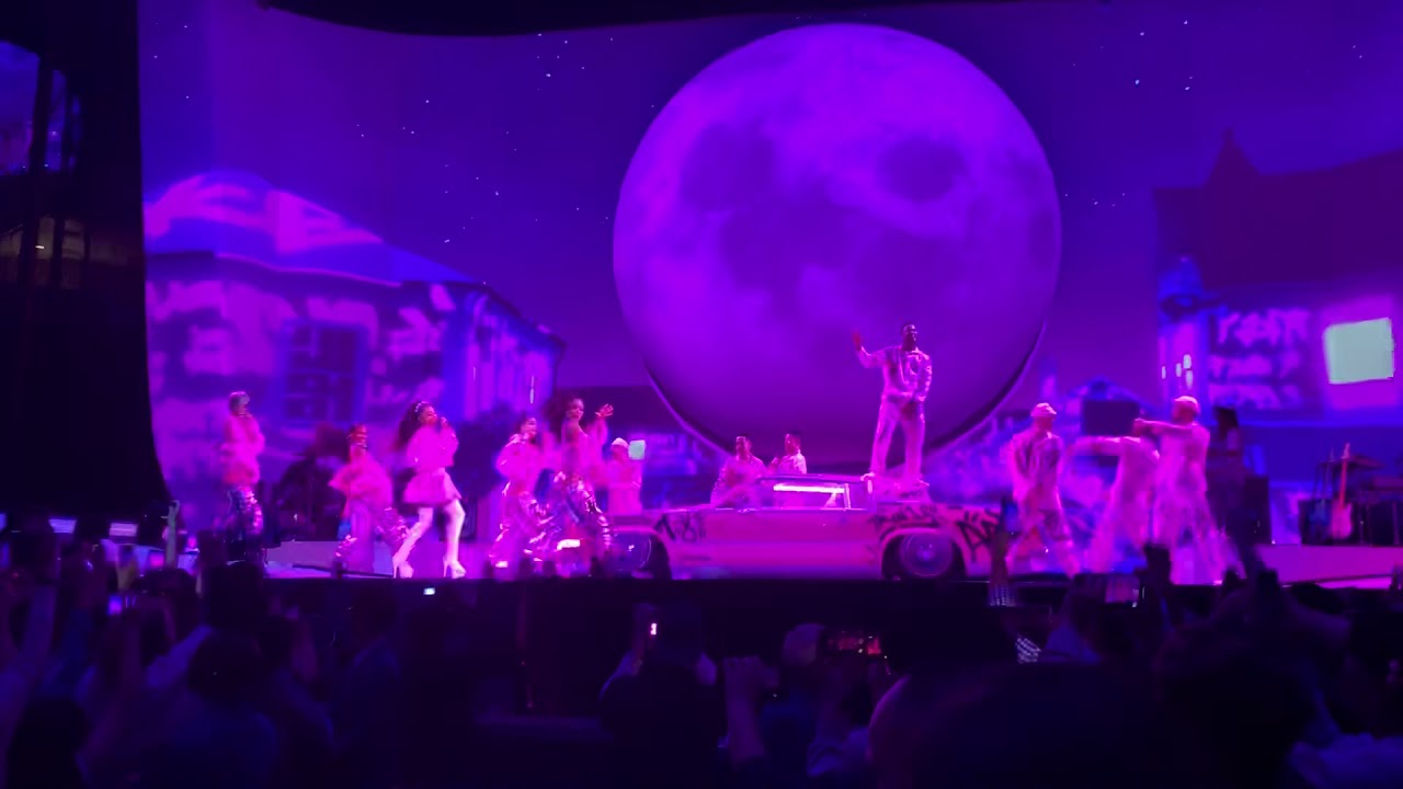 Ariana Grande “7 Rings” Sweetener Tour San Jose CA 5/2/19