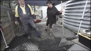 Geohex plastic pavement for ice and snow regions
