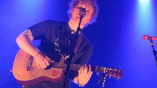 Ed Sheeran - Takes fans' questions on Australian evening radio