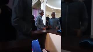 Yurdum İnsani, Komi̇k Vi̇deolar , Kendi̇ İle Tartişan Amca