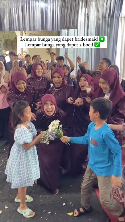 Kok yang menang bunga pangantennya anak kecil 🤣