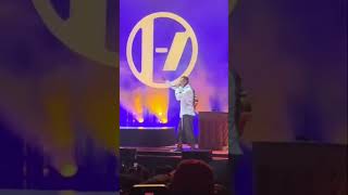 (Part 1/2) Tear in my heart singing contest #tylerjoseph #joshdun #budweiserstage #toronto
