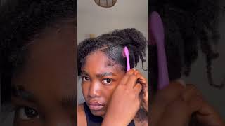 Cute Y2k claw clip hairstyle #4chairstyles #naturalhairstyles#y2k #2000s(@naturalblackgirliee)