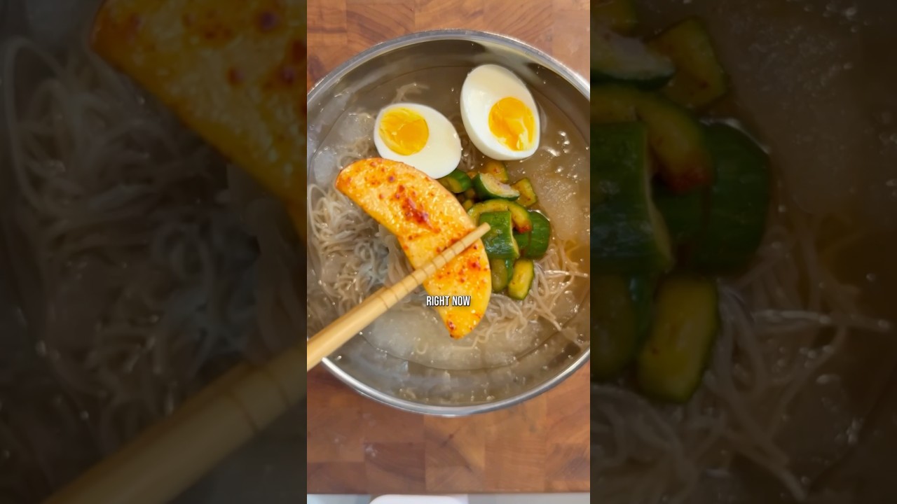 Korean cold noodles w/ spicy apples 