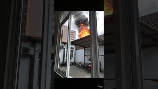 A falling meteor hit the building #meteor #shorts