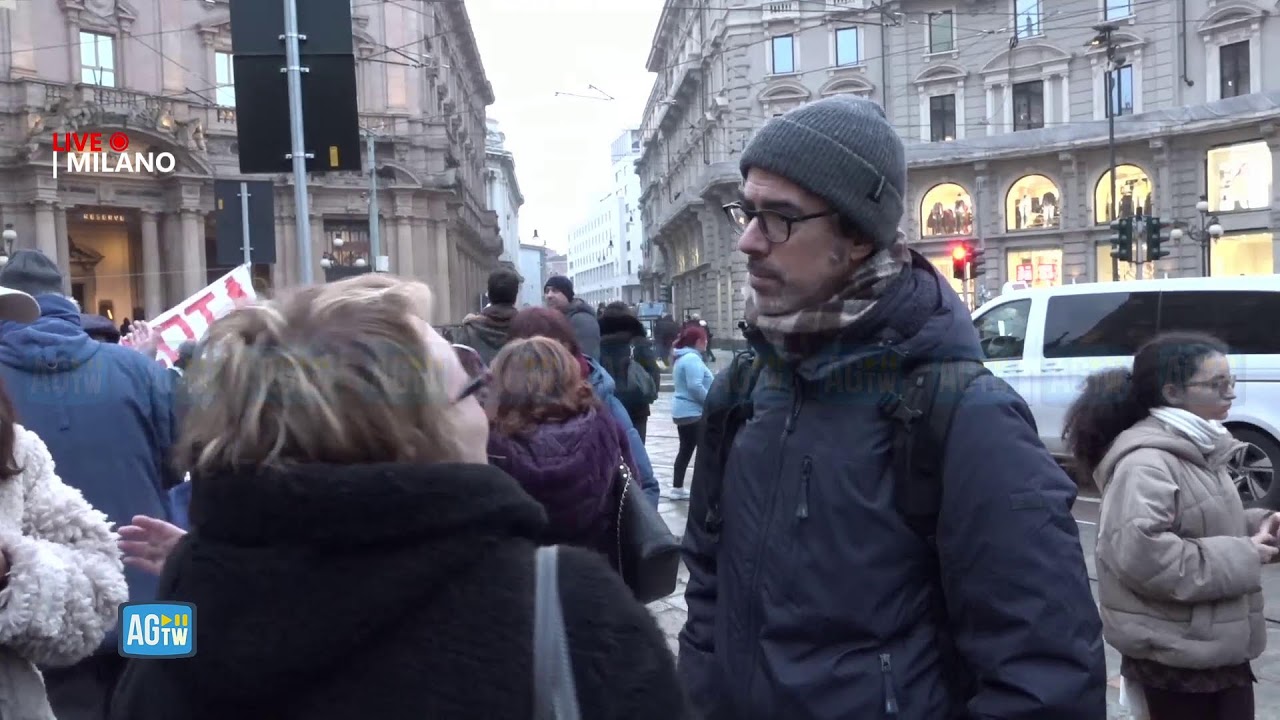 Milano in piazza per l'Iran