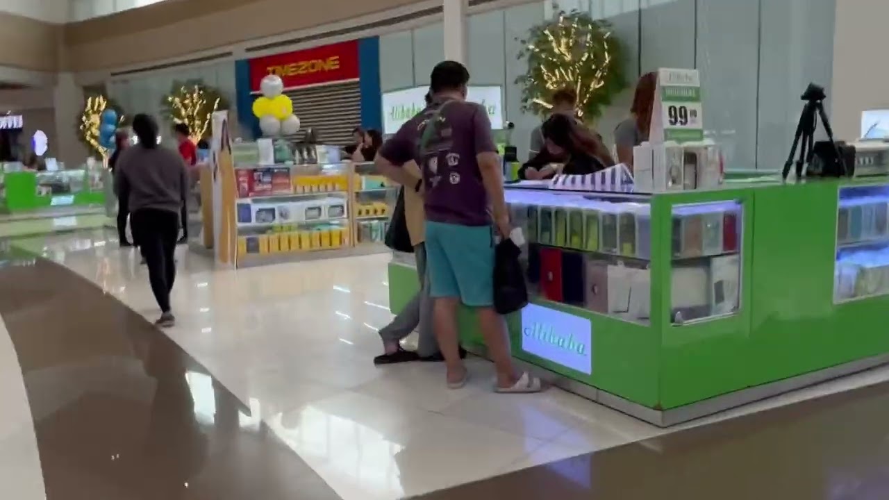 Touring around Vistamalls Taguig