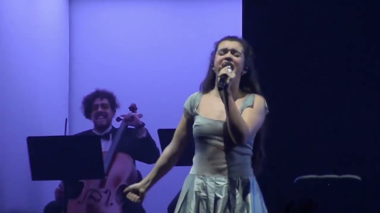 Nuevo Verano - Amaia 'si abro los ojos no es real' (Barcelona 21-02-2025)