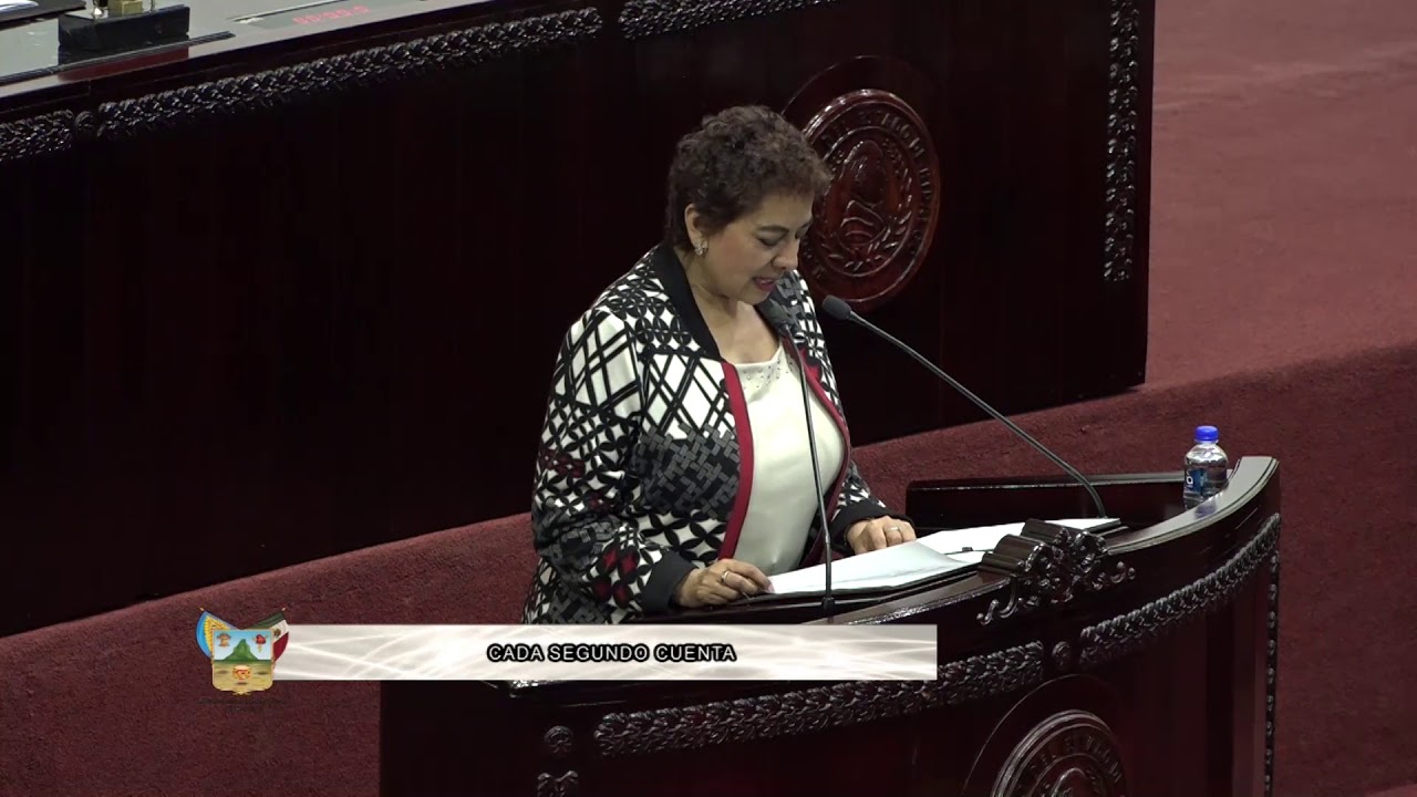 Marcela Vieyra dio lectura al acuerdo 