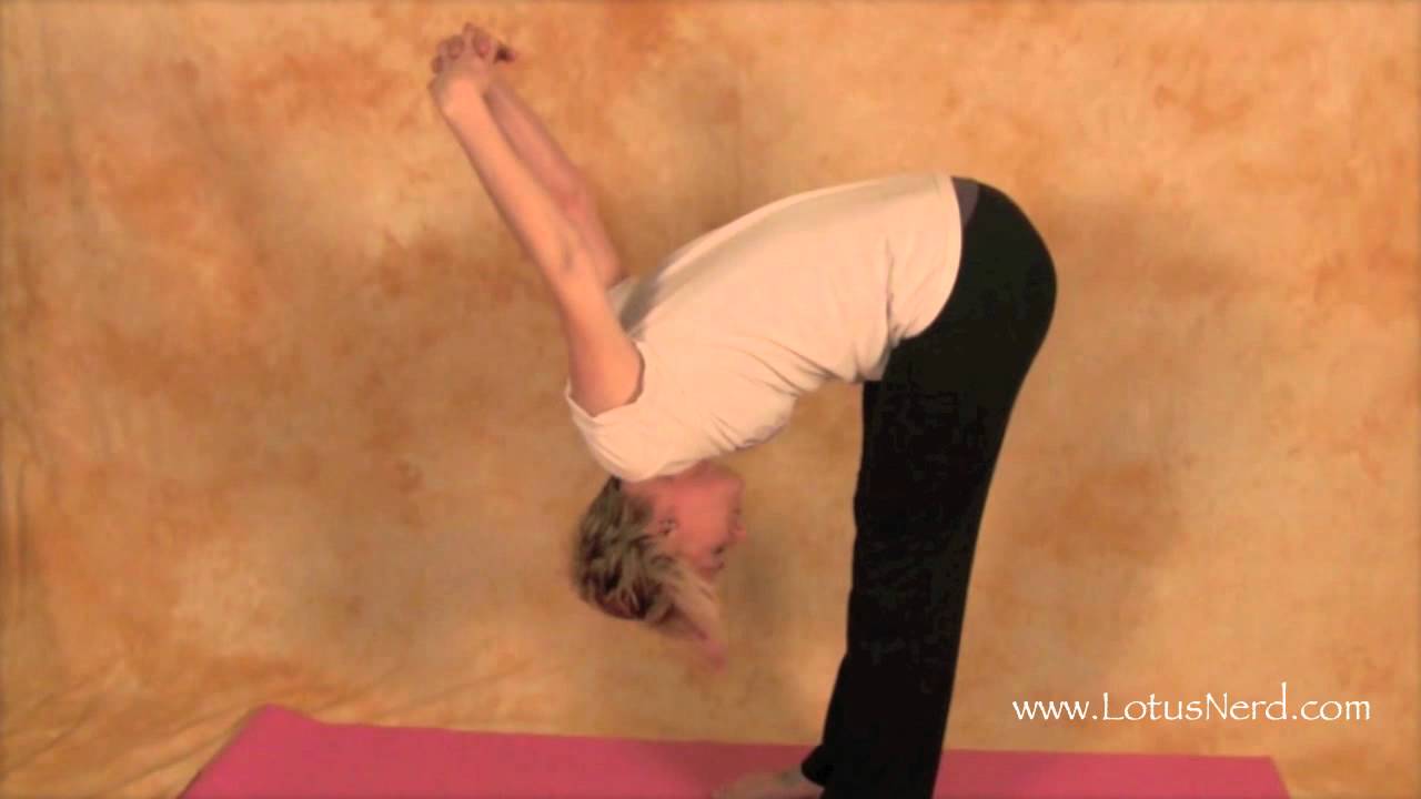 Standing Yoga Seal (Dandayamana Mudrasana) Instructions & Photos • Yoga  Basics