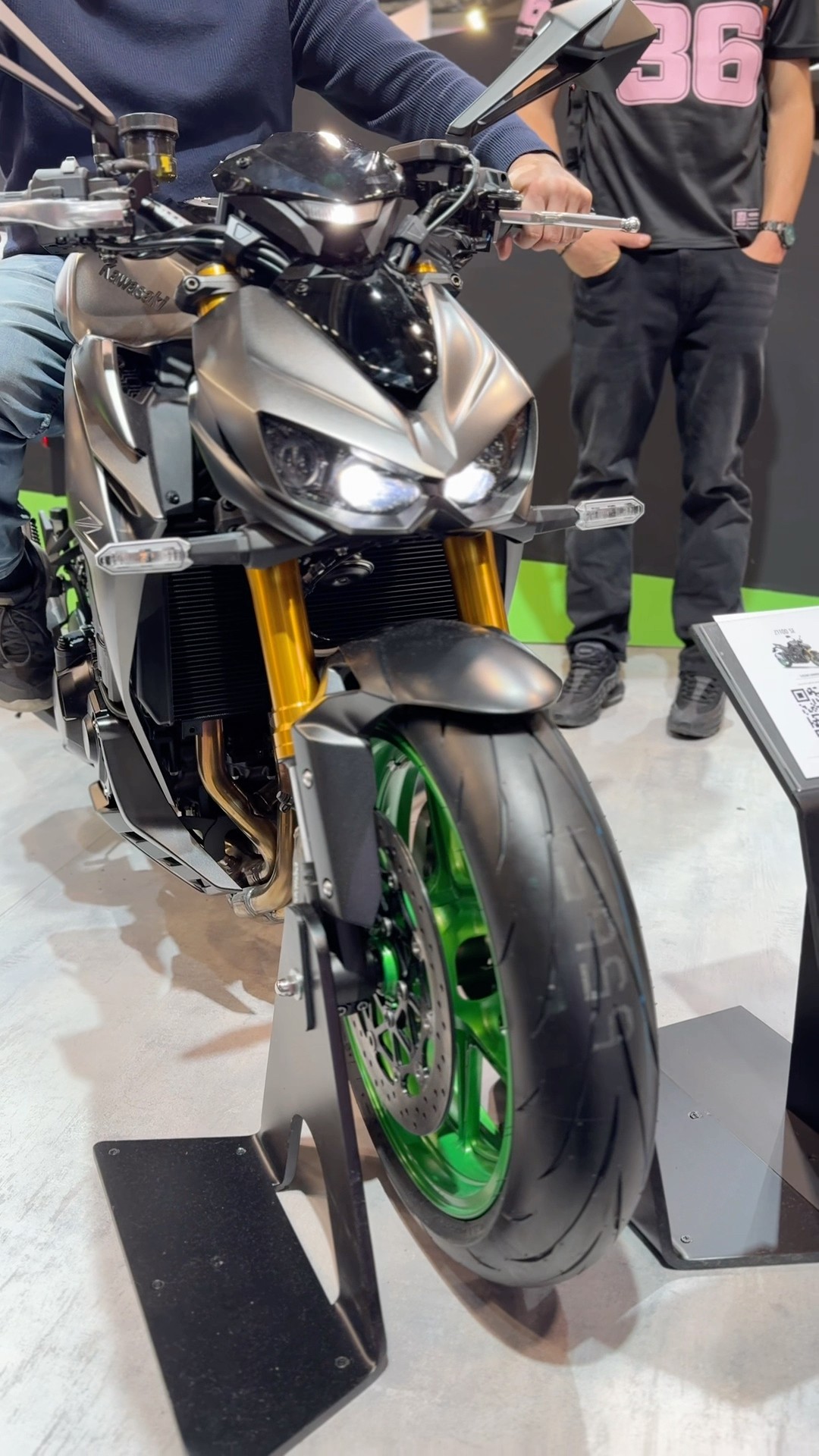 Kawasaki Z1100 SE 2025 - YouTube