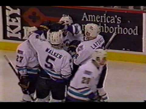 Minor League Hockey Highlights: Crunch and Admiral...