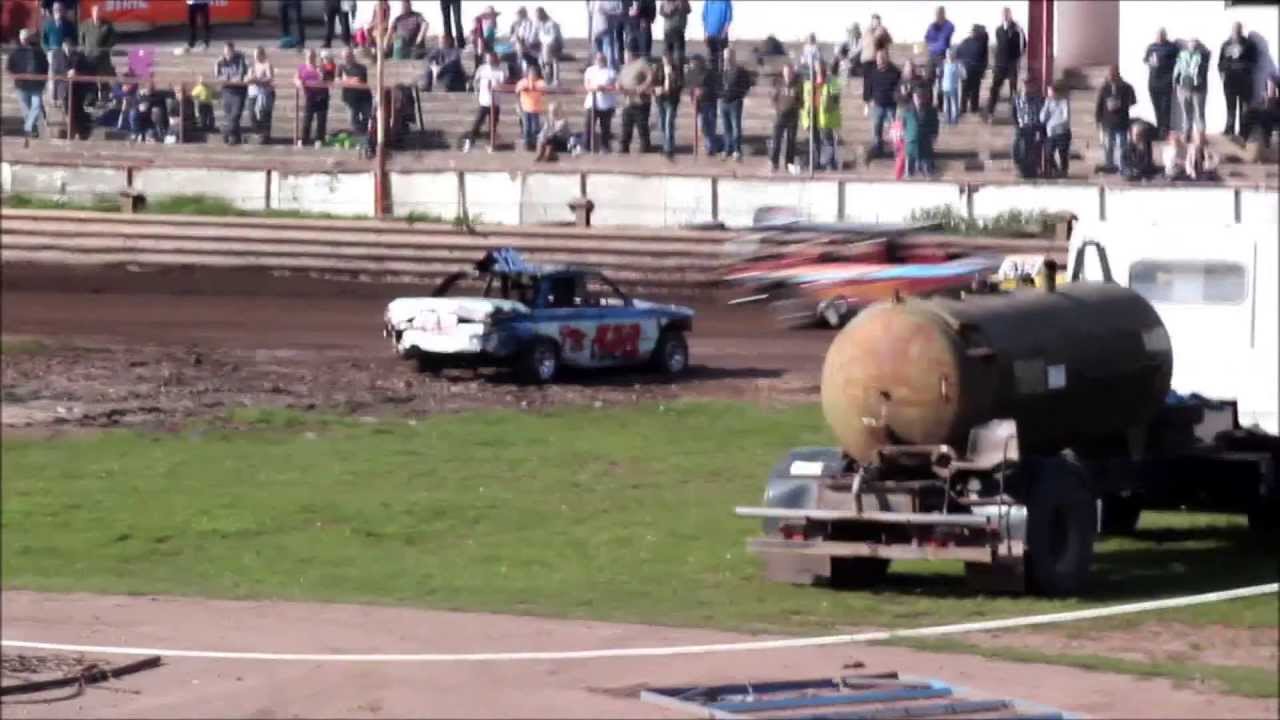 Banger Racing At Stoke Speedway 1st June 2013 - YouTube
