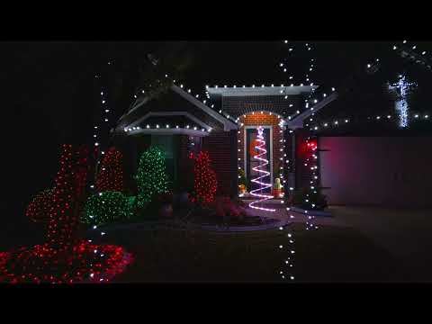 DJI Mini 3 Pro - Lowlight Testing (Christmas Lights)