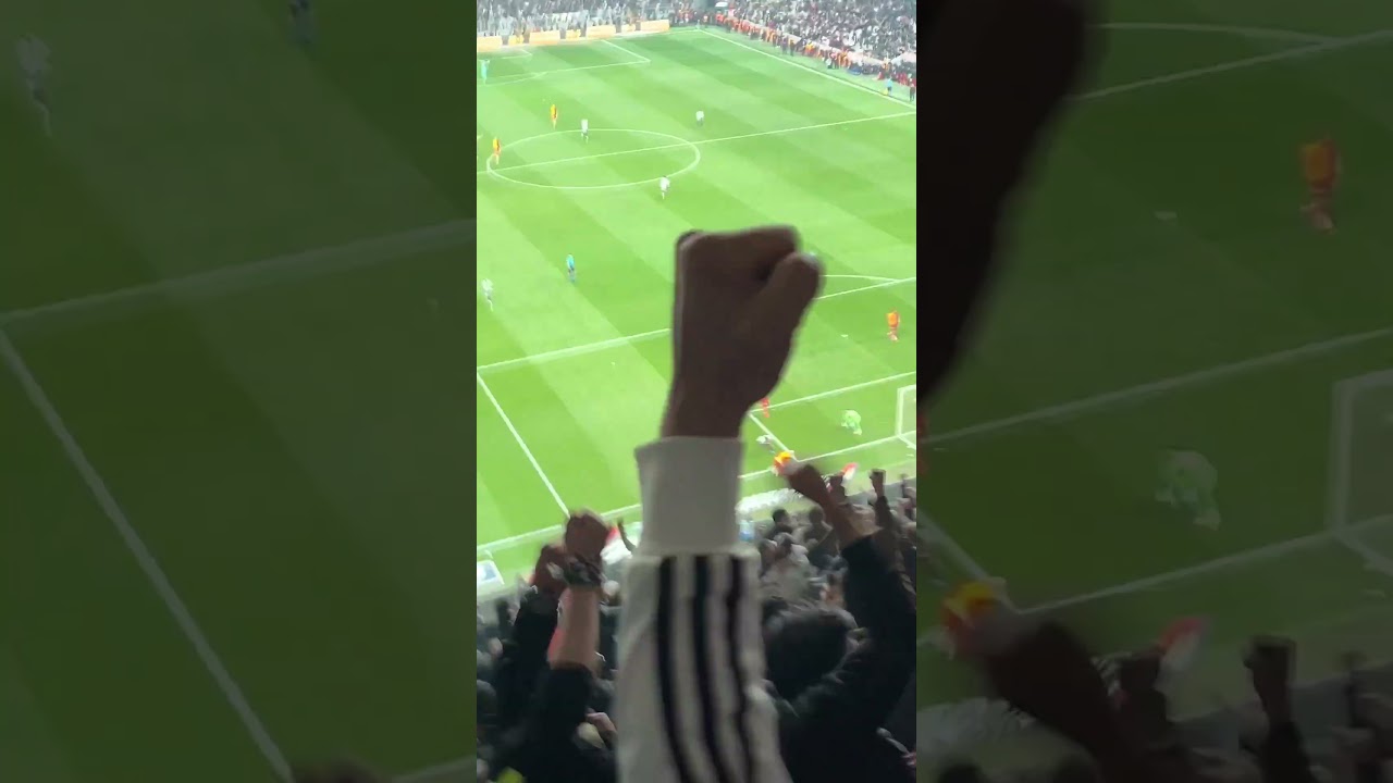 ABOUBAKAR IN GALATASARAYA ATTIĞI GOL TRIBÜN ÇEKIMI