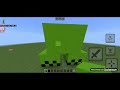 making a creeper statue in Minecraft