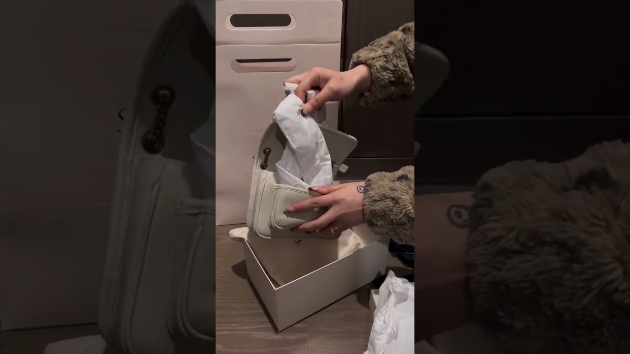 Unboxing diary! YSL new mininiki! 