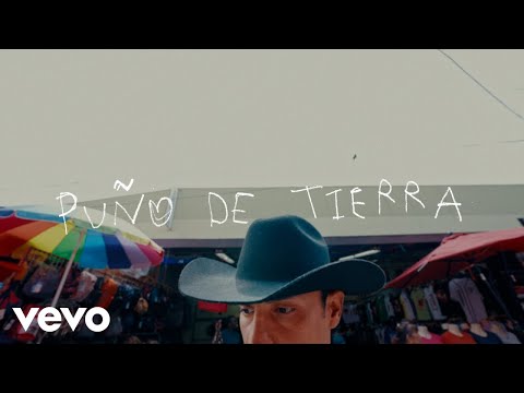 Becky G - UN PUÑO DE TIERRA (Lyric Video)