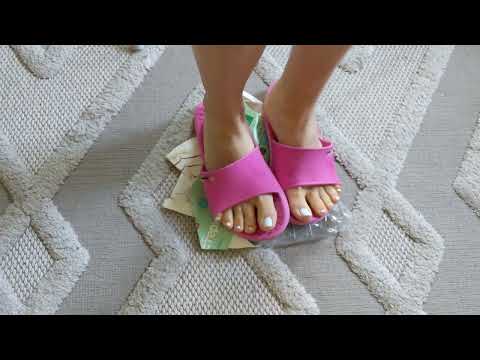 Recycling crushing with my feet! #asmrcrushing #crushfetish