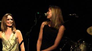 Download Lagu Welcome back Caroline Corr (Amsterdam)! MP3