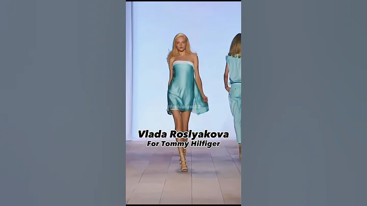 ICONIC walk #vladaroslyakova #yasmeenghauri #supermodel #fashion #metgala #runway #90s #fyp #shorts - DayDayNews