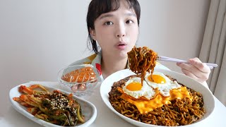 짜파게티 더 블랙 짜계치 먹방식중독에서 살아 돌아온 나도 등장...Realsound Mukbang Jjajang Ramyeon D