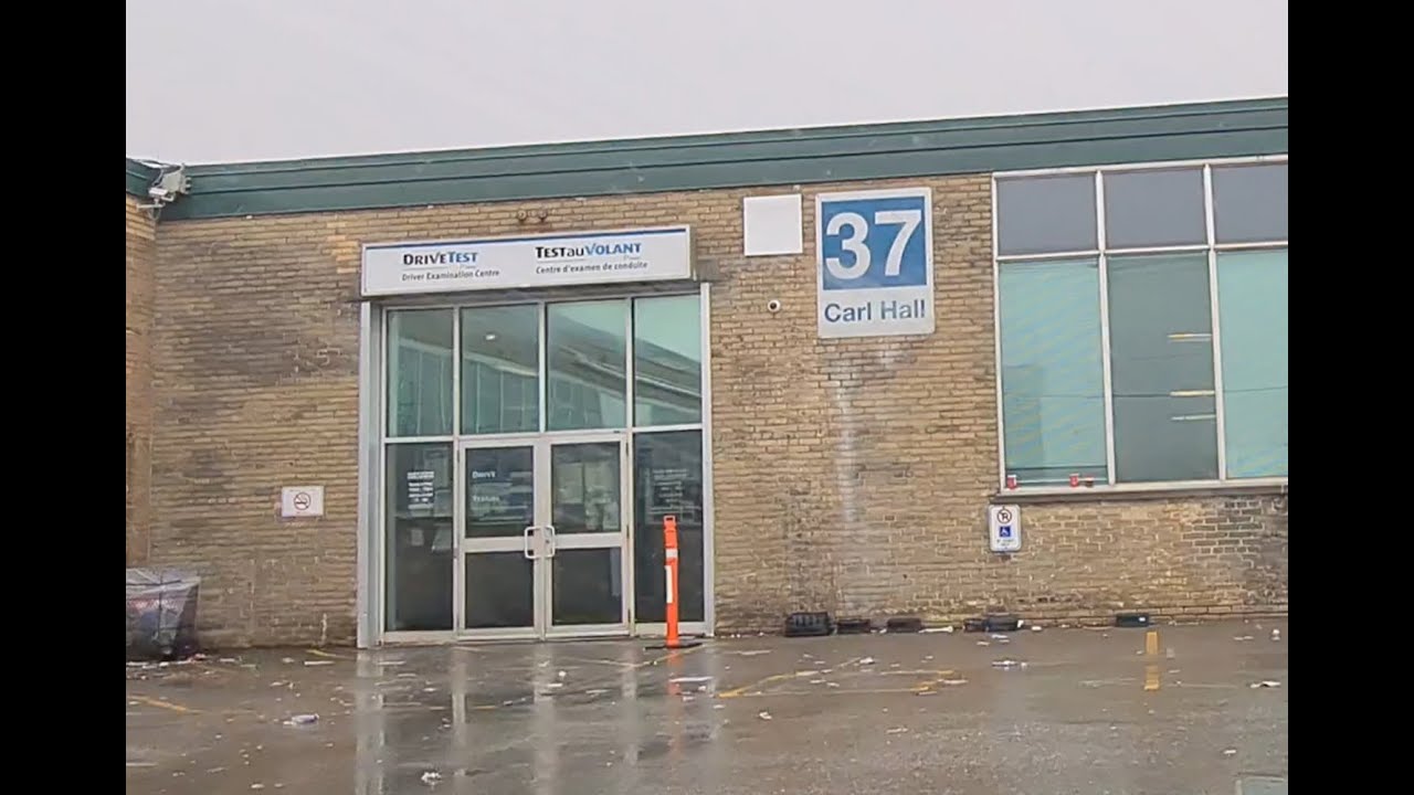Downsview G route - 37 Carl Hall - 19th March 2022 - Rainy day