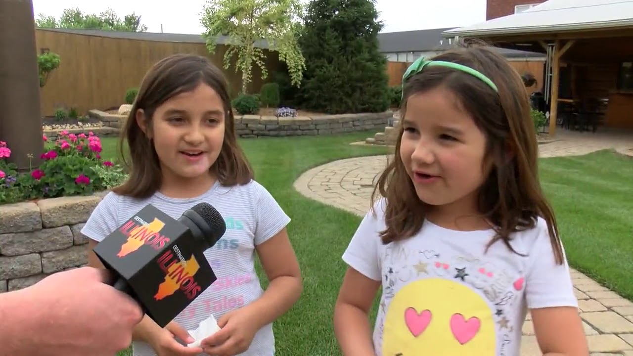 Destination Illinois: Small Town Casey's 'Big Things'