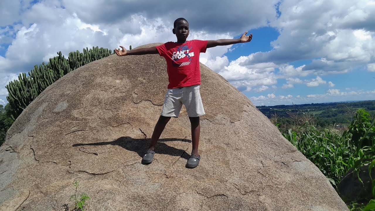 FIRST DAY INTO THE ROCK - YouTube