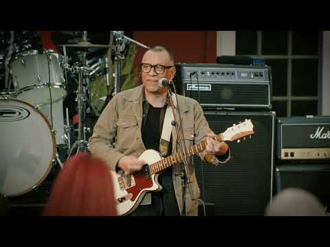 Fred Armisen, Slim Jim Phantom and Jennie Vee - Should I Stay Or Should I Go