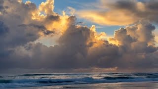 The Sound of Ocean Waves | 15 minutesThe serene atmosphere of an Indonesian beach, 