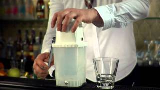 Ice Crusher | Bar Tools by Absolut