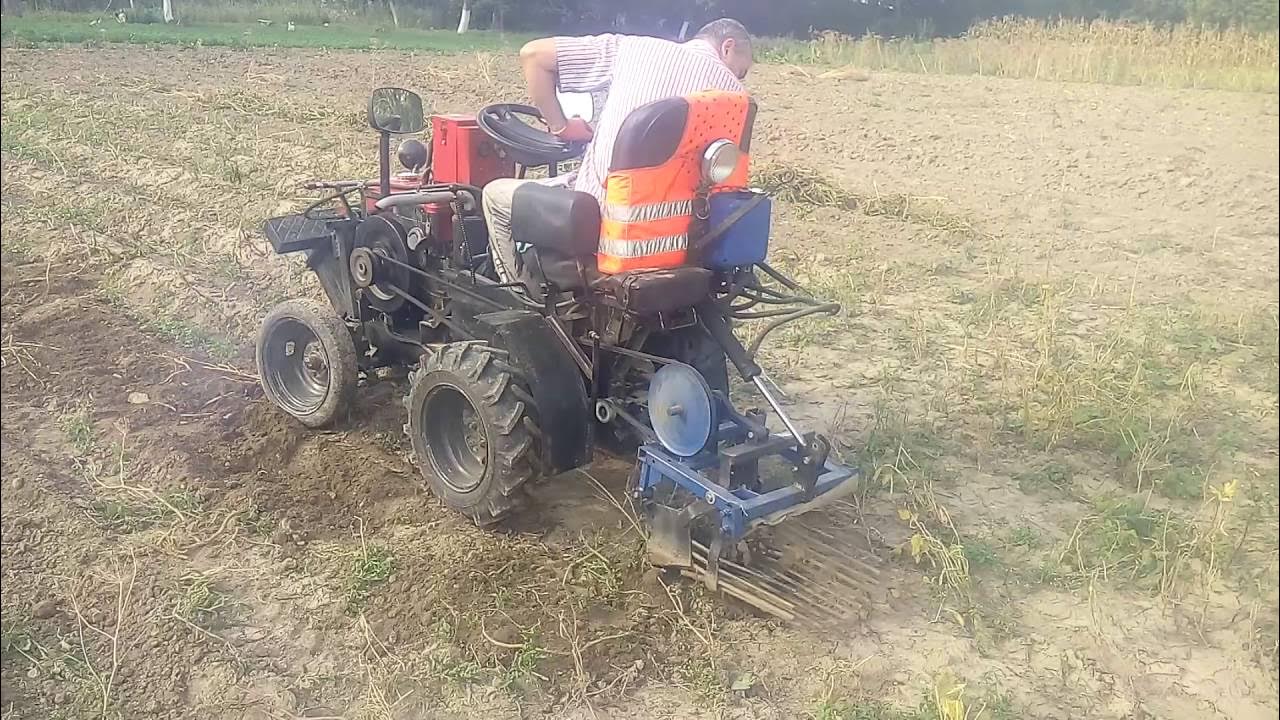 Минитрактор dw 120. Копаем картошку минитракторам. Копка картофеля минитрактором. Техника для уборки картофеля на минитрактор. Копаем картошку минитракторам.