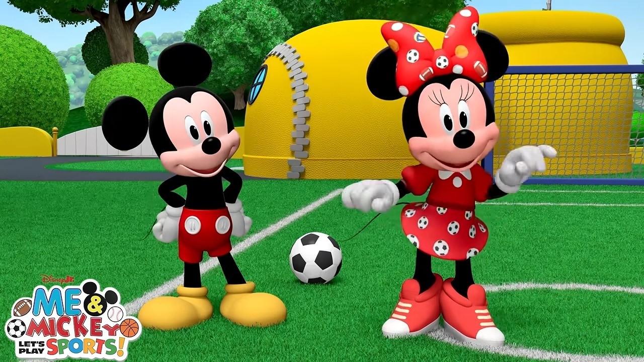 Me & Mickey: Let's Play Sports with ESPN: Mickey and Minnie Play Eyes Up Soccer | Disney Jr Review