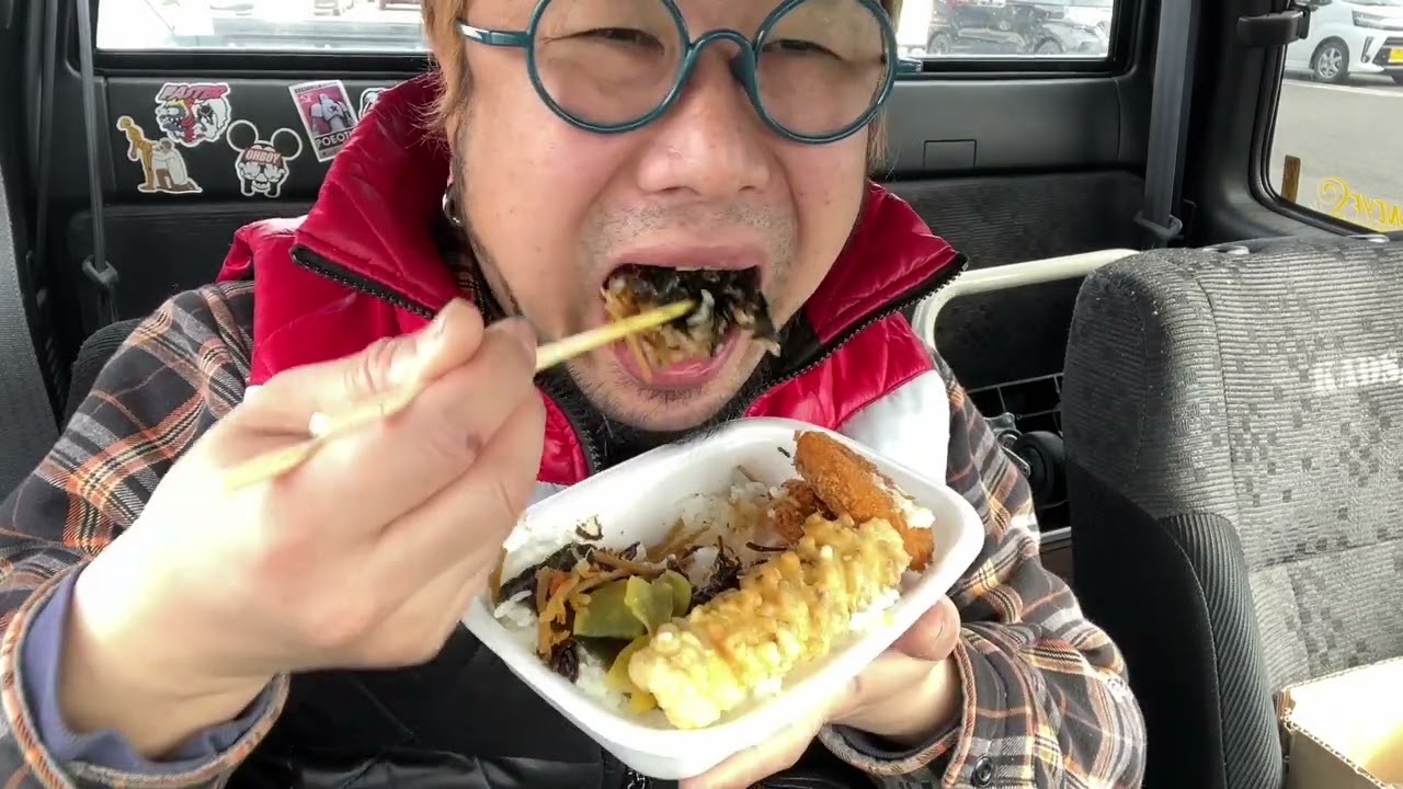 【車中飯】ほっともっとの全部のせ海苔弁当大盛りと安いカレーラーメンを食う【飯テロ】【飯動画】【酒動画】