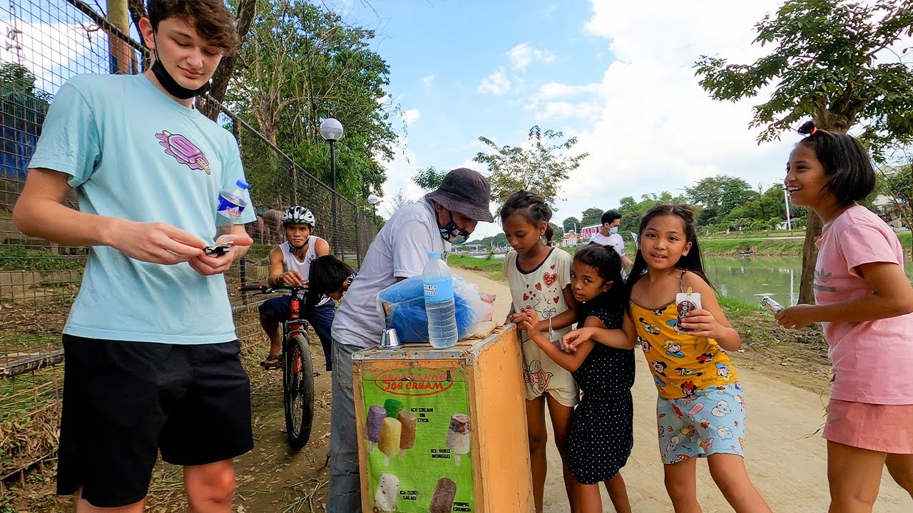Buying Ice Cream for Kids in Marikina River Park Philippines 🇵🇭