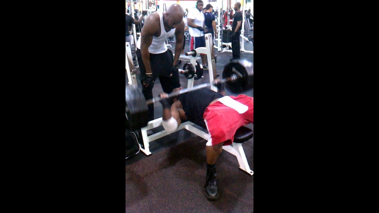 Mrtiger Lane Bench Press 405 Lbs X10 Reps Youtube