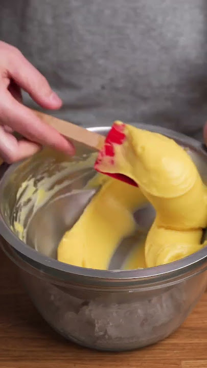 Strawberry Cream Doughnuts