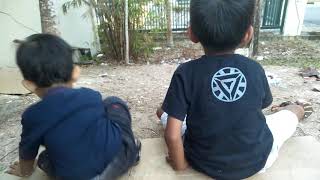 Afif & Azril Main Dpan Rmh Rs Casa Panbil